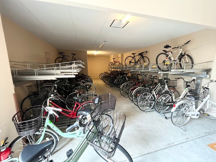 アリビオ千里豊津の物件外観写真