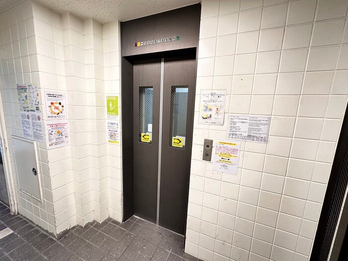 サンフロ－ラ丸太町の物件外観写真