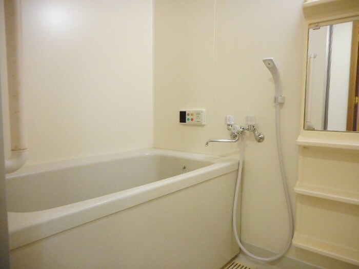 ラルジュウエストの物件内観写真