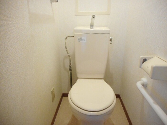 ラルジュウエストの物件内観写真