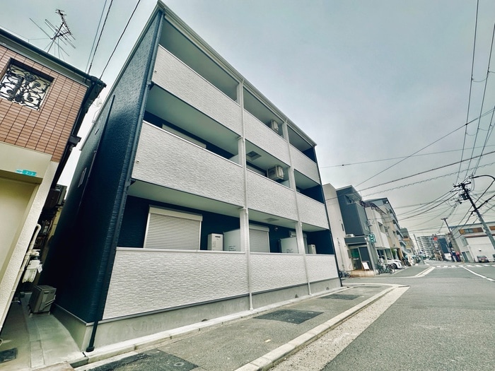 アリビオウエストの物件外観写真