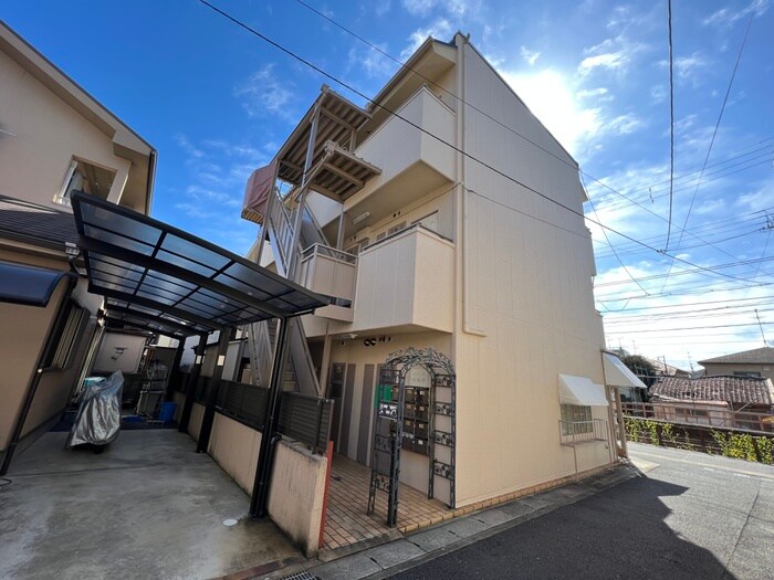 メゾン・ﾄﾞ・嵯峨野の物件外観写真