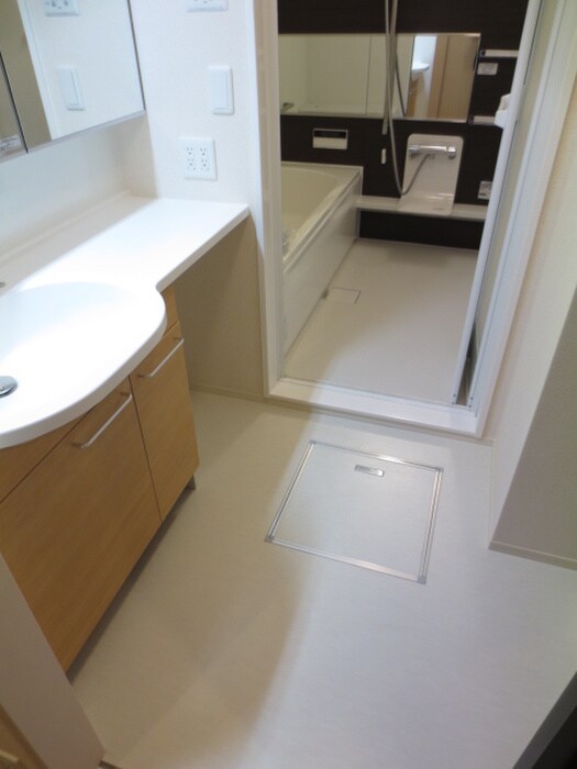 ラ　ルーチェ一里山の物件内観写真