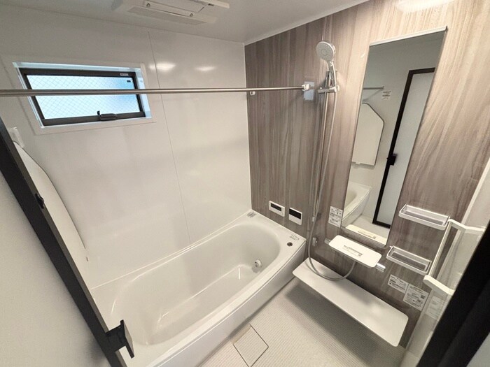 ファミリエ津之江E棟の物件内観写真