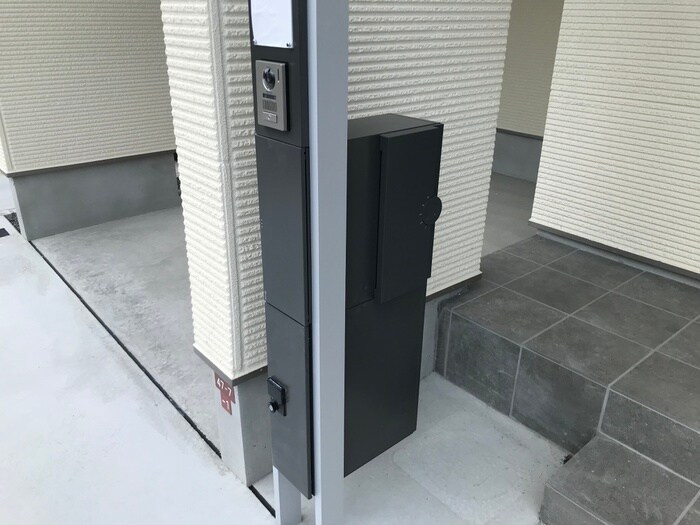 ファミリエ津之江E棟の物件外観写真