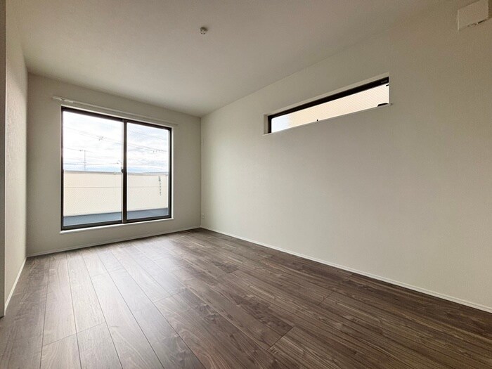 ファミリエ津之江E棟の物件内観写真