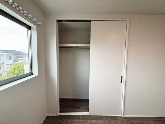 ファミリエ津之江E棟の物件内観写真