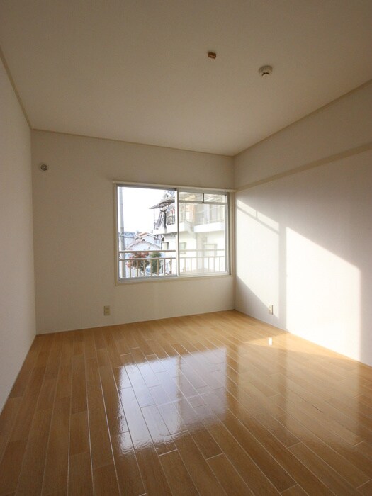 ファミリアⅠの物件内観写真