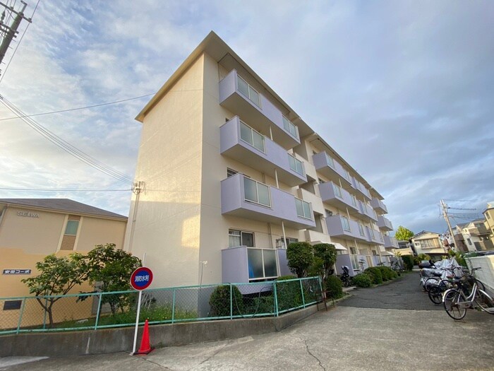 安田コ－ポの物件外観写真