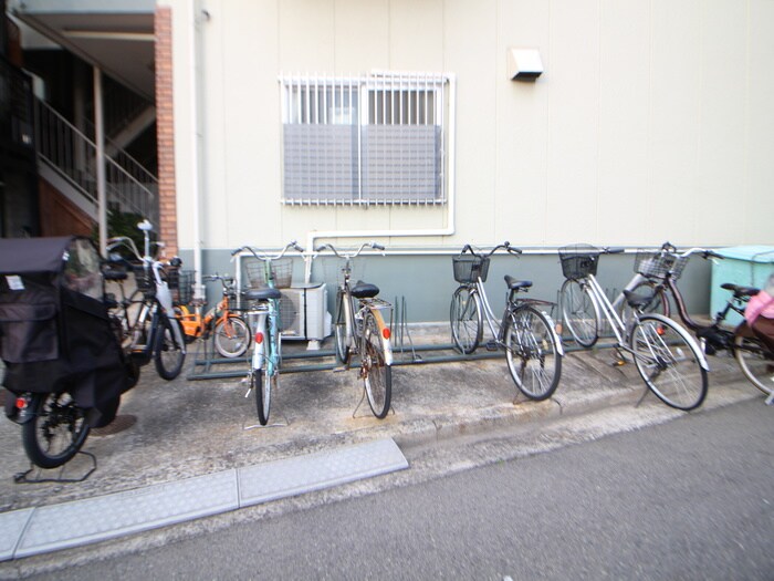 マンション緑の物件外観写真