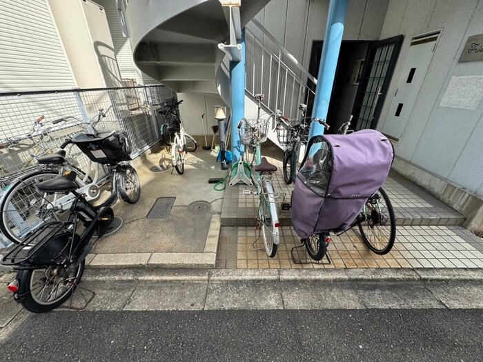 トライアングルの物件外観写真