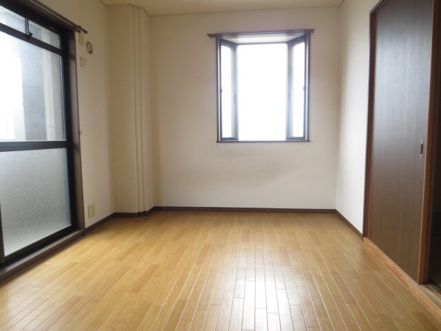 サンプラザ西野Ⅱの物件内観写真