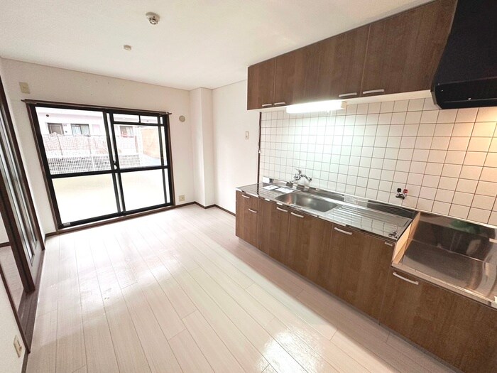 サンプラザ西野Ⅱの物件内観写真