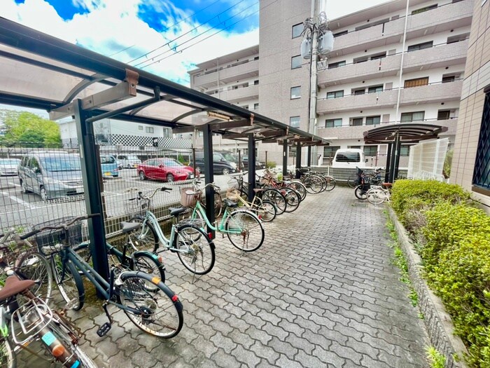 サンプラザ西野Ⅱの物件外観写真