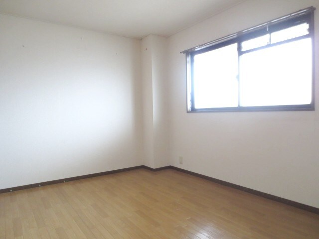 サンプラザ西野Ⅱの物件内観写真