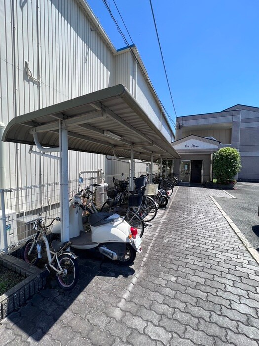 サンプラザ池尻の物件外観写真