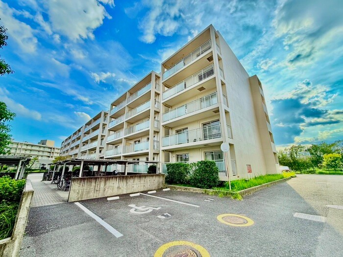 アーバンエース松井山手パルの物件外観写真