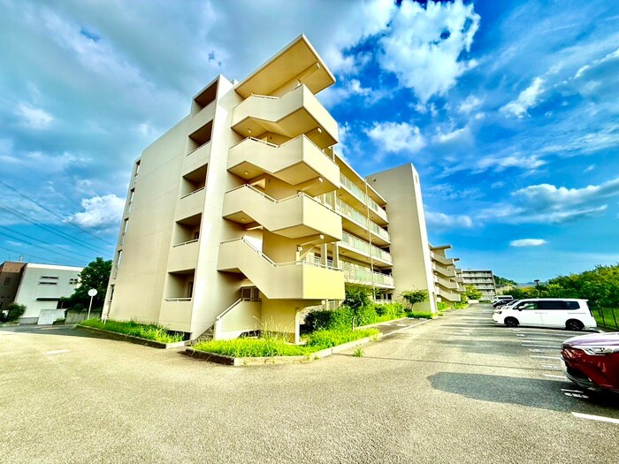 アーバンエース松井山手パルの物件外観写真