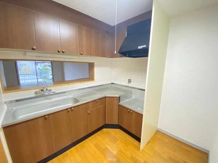 アーバンエース松井山手パルの物件内観写真