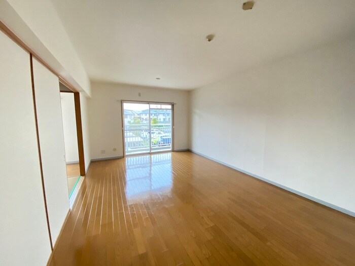 アーバンエース松井山手パルの物件内観写真