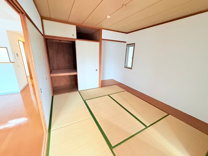 アーバンエース松井山手パルの物件内観写真