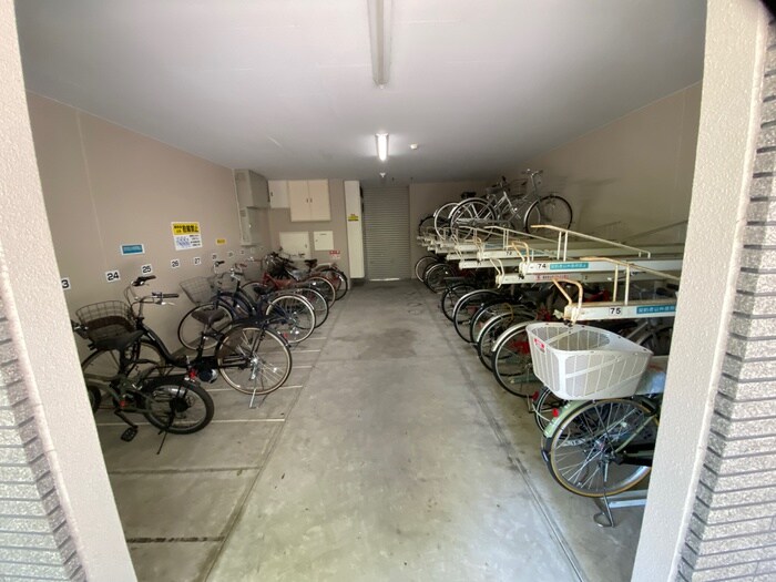 エレナ西宮北口の物件外観写真