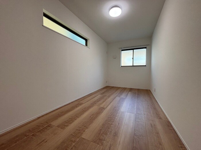 ファミリエ如是A棟の物件内観写真