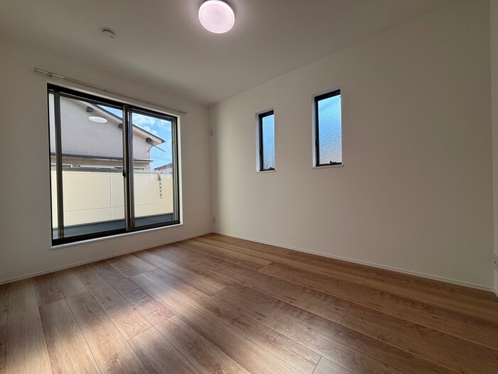 ファミリエ如是A棟の物件内観写真