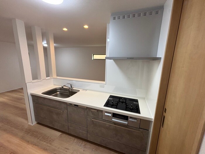 ファミリエ如是A棟の物件内観写真