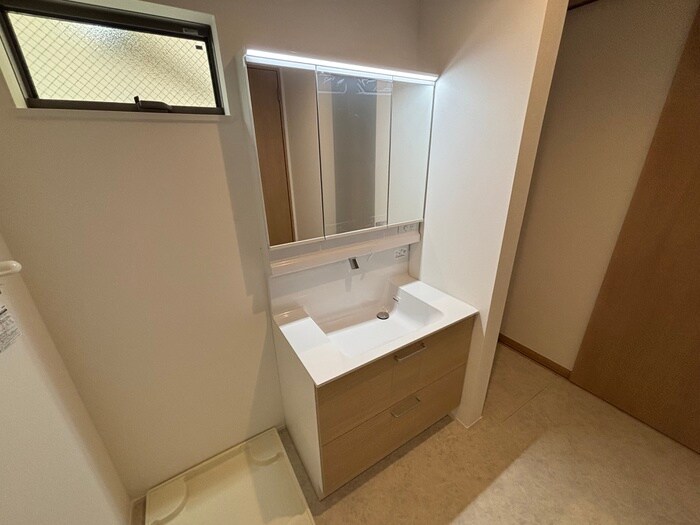 ファミリエ如是A棟の物件内観写真