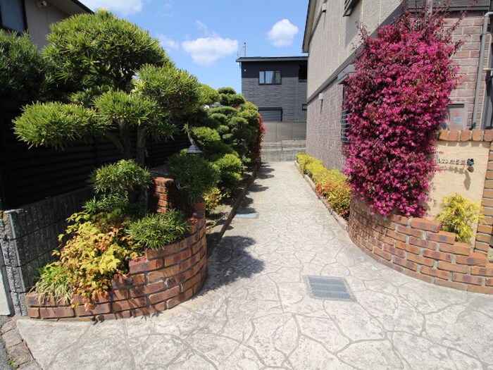 シャルマン松香園の物件外観写真