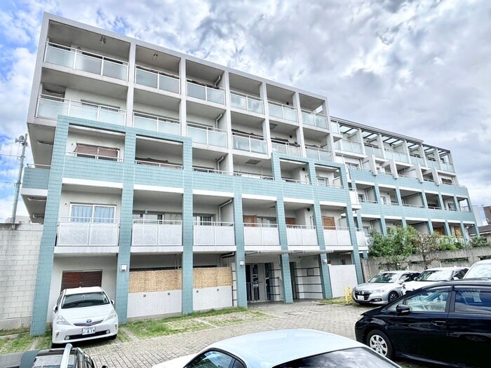 トリ・ビラ－ジュの物件外観写真