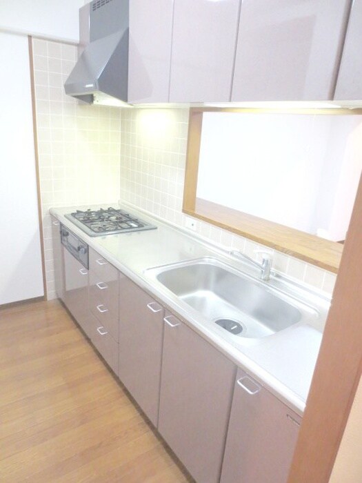 トリ・ビラ－ジュの物件内観写真