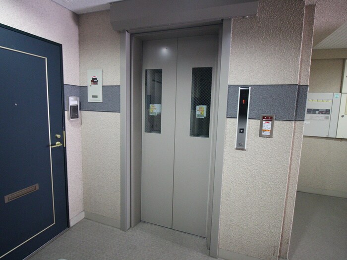 サンワルツの物件外観写真