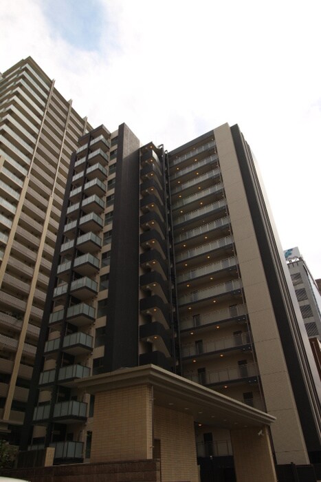 Ｌａ　Ｄｏｕｃｅｕｒ谷町の物件外観写真