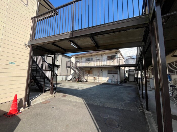 乾ハイツＢ棟の物件外観写真