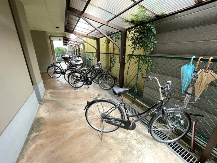 パレ中久世Ⅱの物件外観写真