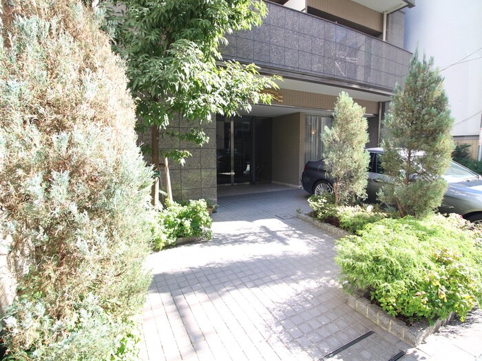 ＣＨＥＺＣＬＡＲＡの物件外観写真