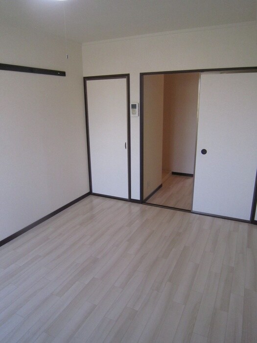 ジュネス阪本の物件内観写真