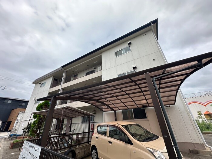 シャトーかわもとの物件外観写真