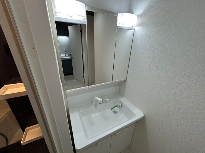 エヌエムサンカンテキャトフE棟の物件内観写真