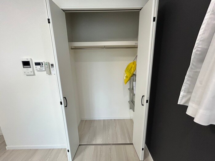 エヌエムサンカンテキャトフE棟の物件内観写真