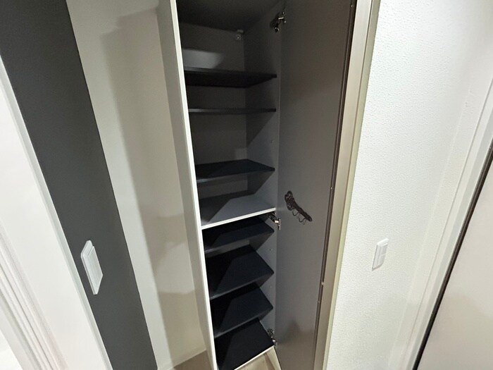 エヌエムサンカンテキャトフE棟の物件内観写真