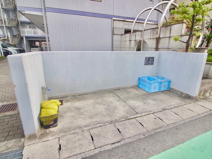 ジオレミヨ甲子園口の物件外観写真