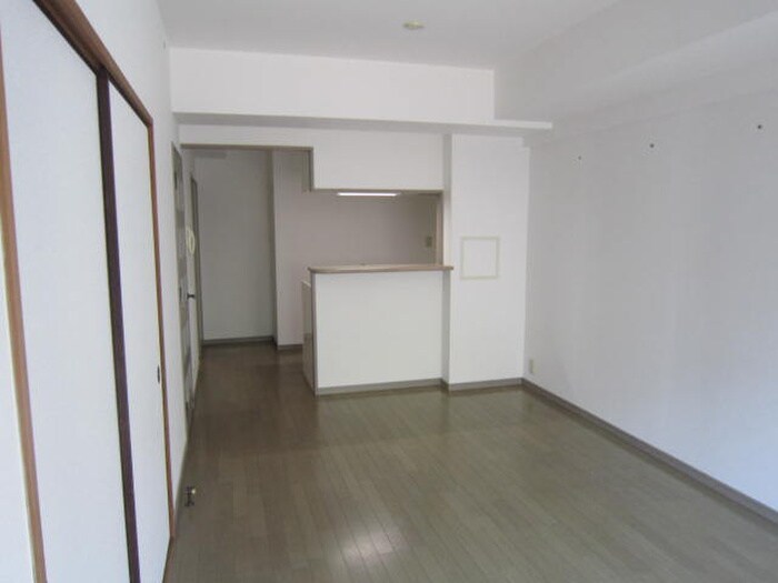 ジオレミヨ甲子園口の物件内観写真