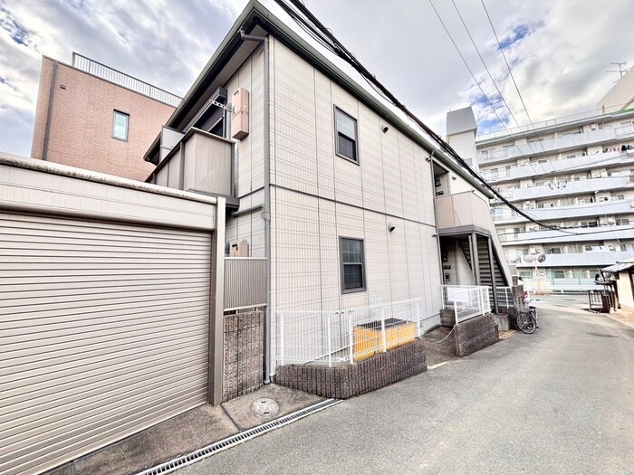 シャーメゾン香里の物件外観写真