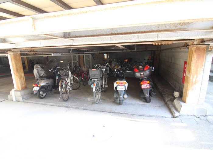 ＴＷＩＮ　ＨＩＬＬ松幸苑３号棟の物件外観写真