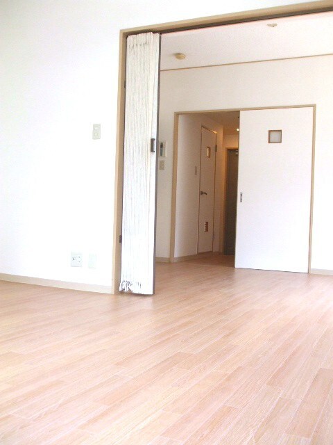 シャト－クレ－ルの物件内観写真