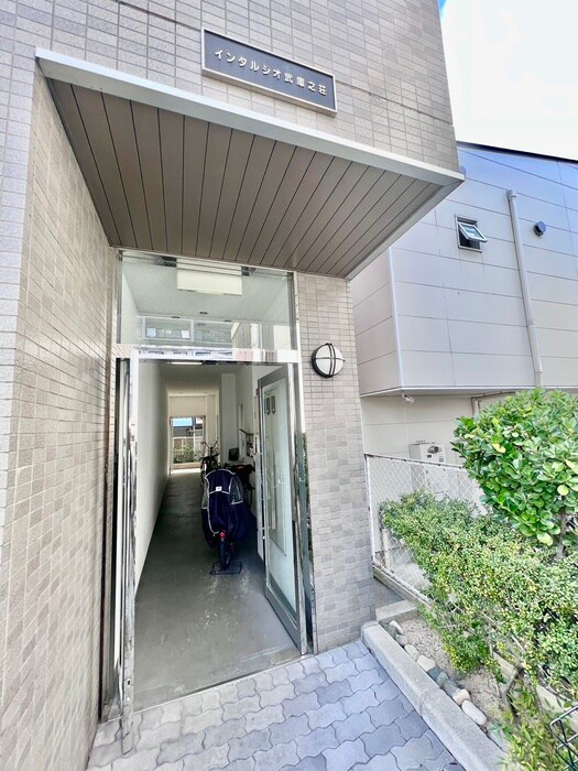 インタルシオ武庫之荘の物件外観写真