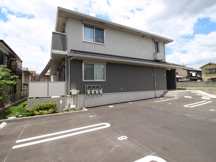 フル―レ神明の物件外観写真